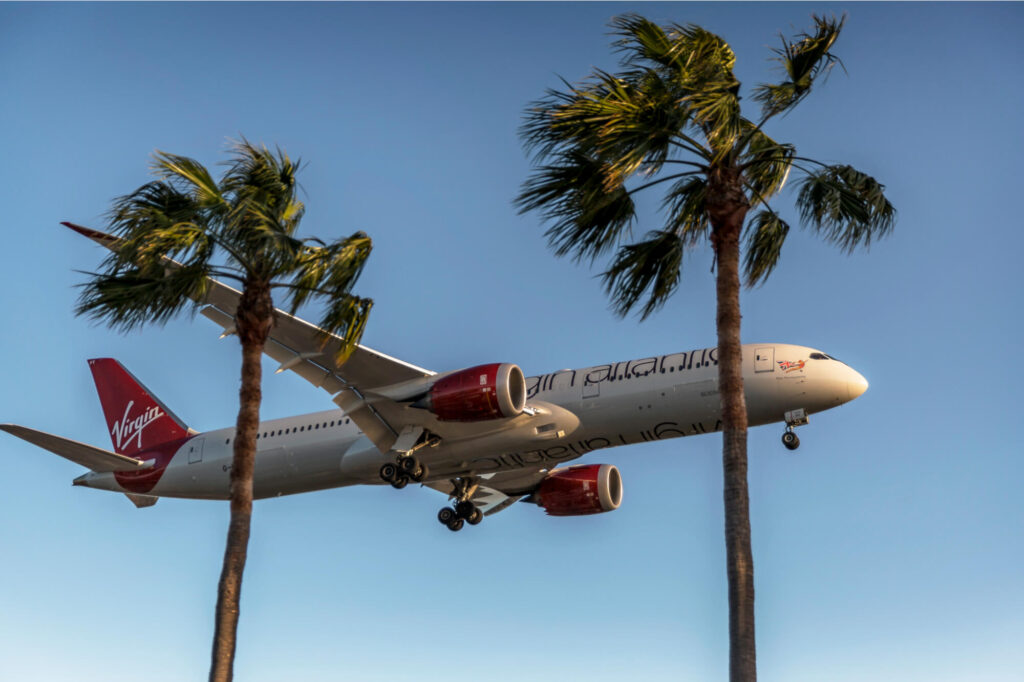 virgin atlantic b787 landing at laxjpg