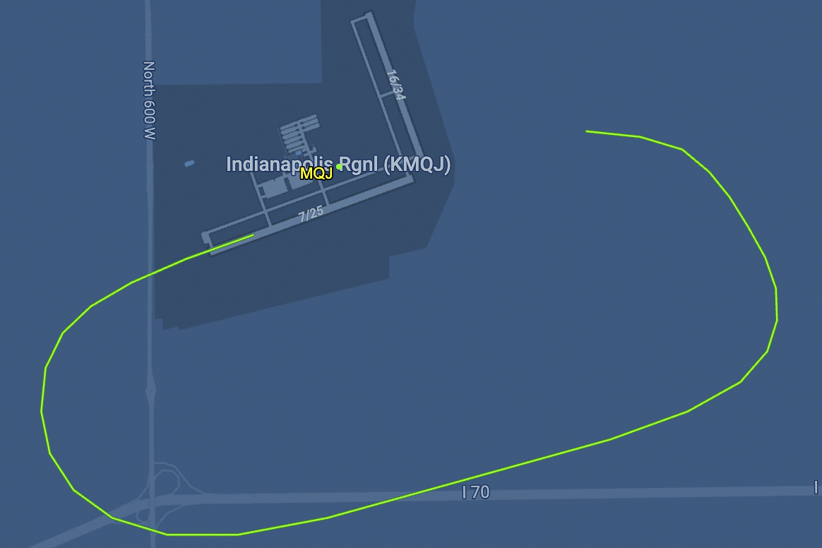 Uma captura de tela mostrando o primeiro voo do Harpoon após completar sua inspeção anual em 1º de novembro de 2025. A tripulação realizou oito desses voos curtos, com piloto e copiloto se revezando no comando, para verificar os sistemas da aeronave e recuperar familiaridade com o avião antes do trecho final até a Virgínia. (imagem via FlightAware)