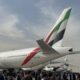 Cauda do Boeing 777 da Emirates no Dubai Airshow 2025